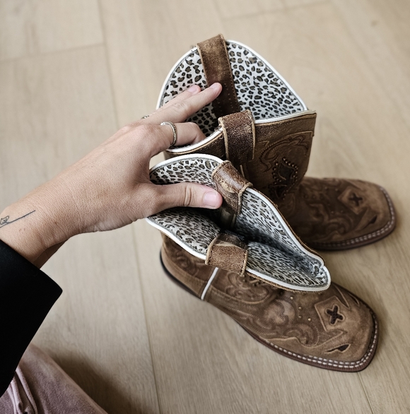 Laredo Spellbound Western Square Toe Boots - Picture 13 of 14